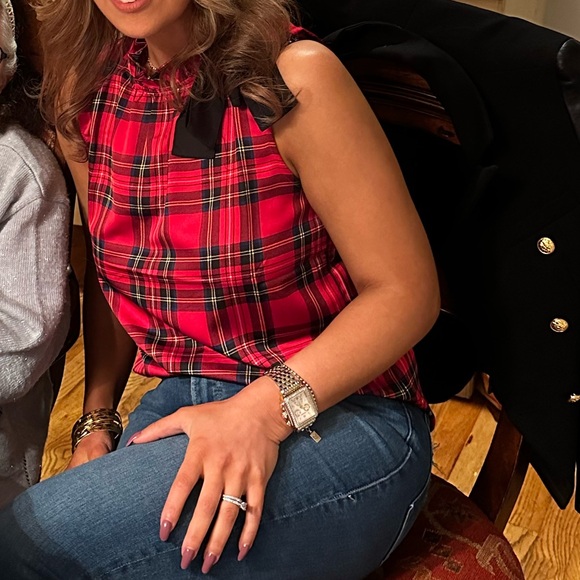 New❤️💚Beautiful Blackwatch /Red plaid bow-neck blousy top - Picture 2 of 10